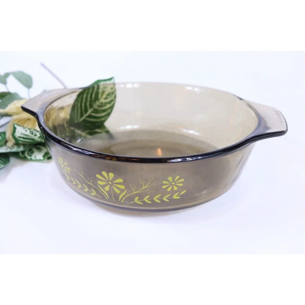 Vintage Glasbake Round Amber Casserole Dish 1.5 QT Yellow Daisy 8.5”